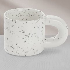 Кружка фарфоровая "Белая в крапинку" 350 мл 10716051