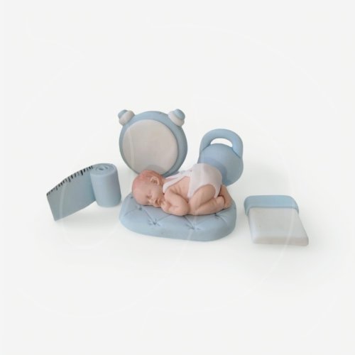 Фигурка из мастики "Младенец" 