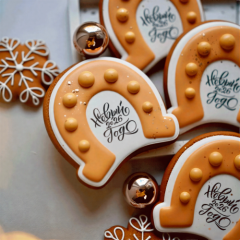 Вырубка пластиковая "Подкова" 9 см 1362