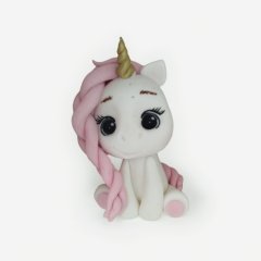 Фигурка из мастики "Единорог" 