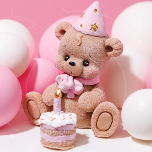 Фигурка из шоколадной глазури "Медвежонок с тортом розовый" 
