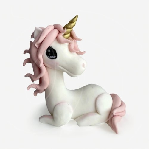 Фигурка из мастики "Единорог" 