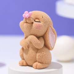 Фигурка из шоколадной глазури "Зайчик с бабочкой" 