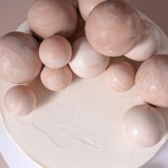 Набор фигурок из шоколадной глазури "Шокошарики бежево-мраморные" 